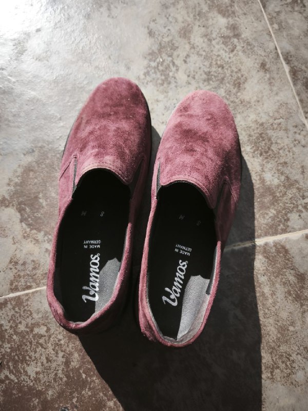 2 pairs of shoes size 41 4