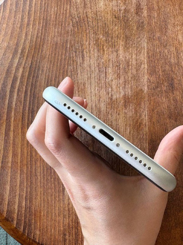 iPhone XR 64GB в отличном состоянии 7