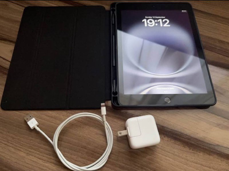 iPad 6 128 ГБ, Apple Pencil 1 поколение