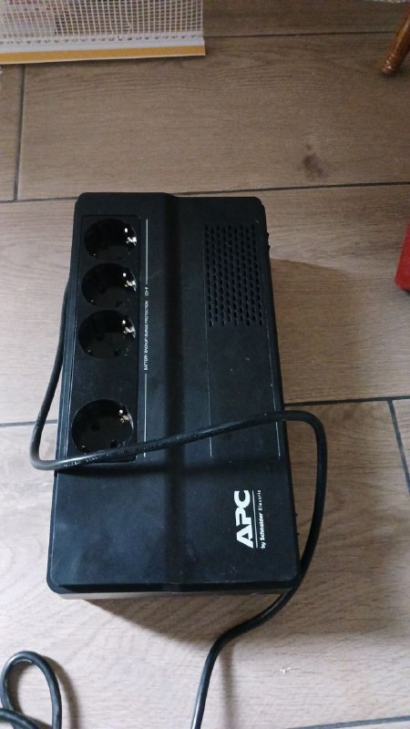 UPS APC BV1000I-GR для дома и офиса