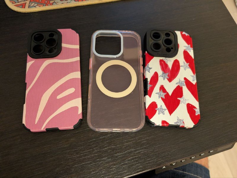 Чехлы для iPhone 16 Pro