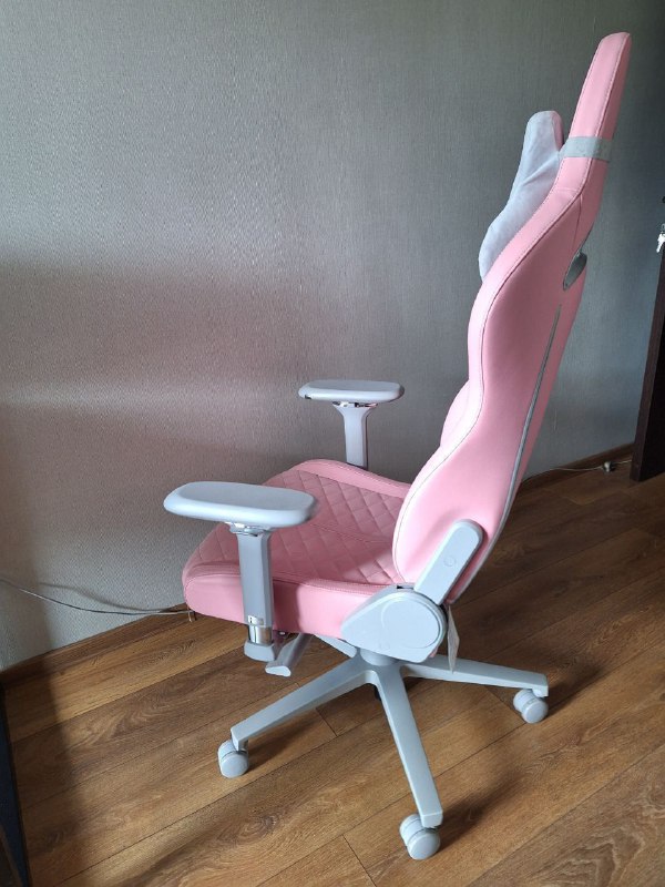 Кресло игровое компьютерное Razer Enki Quartz розовое 3