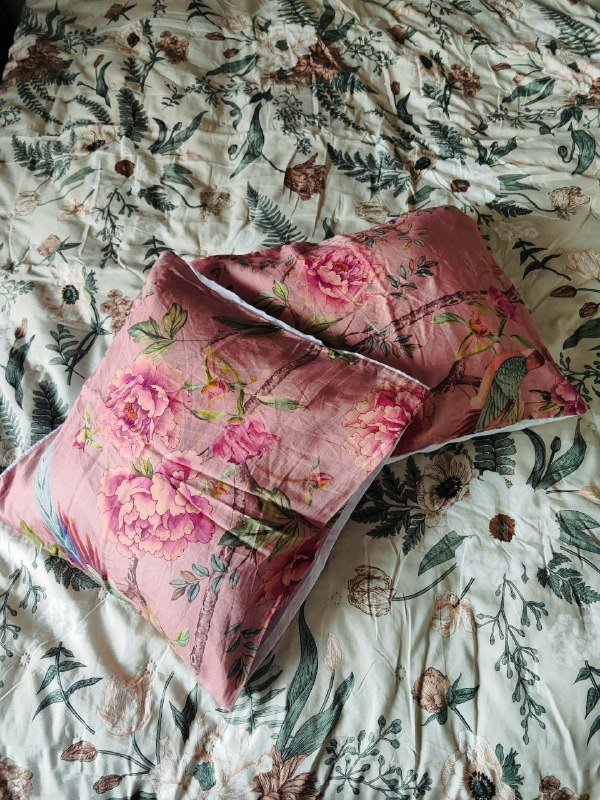 Покрывало и декоративные наволочки, подушки 2