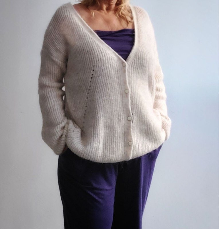 Уютный кардиган из мохера и шерсти