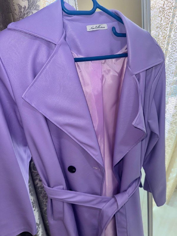 Женский тренч-плащ нежно-лавандового цвета 2