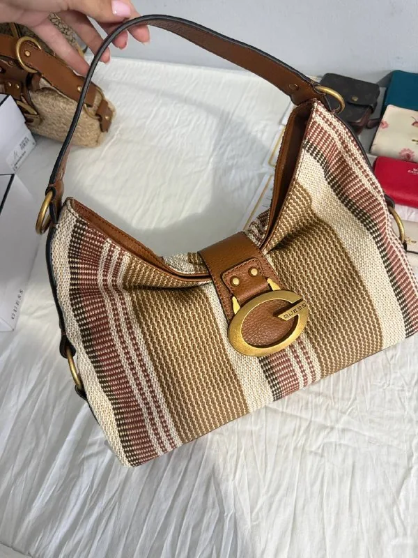 Сумочки Guess, сумочка и кошельки Coach 1