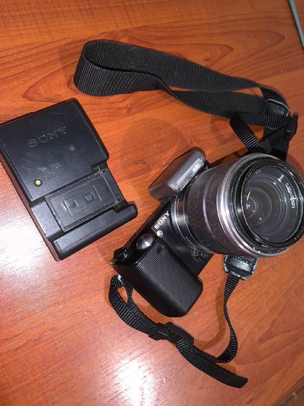 SONY Alpha NEX-5 с объективом 18-55mm 6