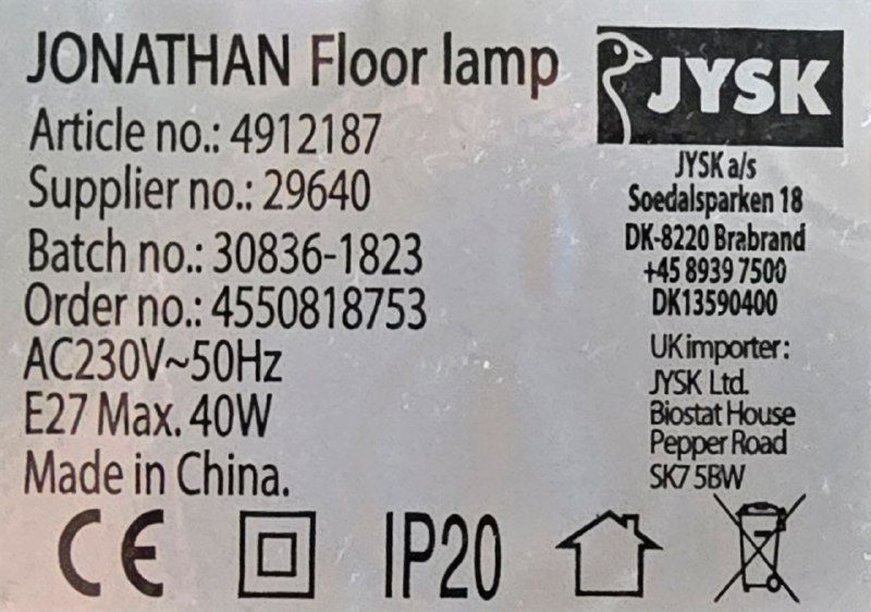Рабочие столы, напольная лампа, монитор LG 27GL650F-B 6