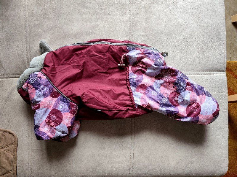 Теплый комбинезон, дождевик, шлейка с поводком, тапочки для средних собак