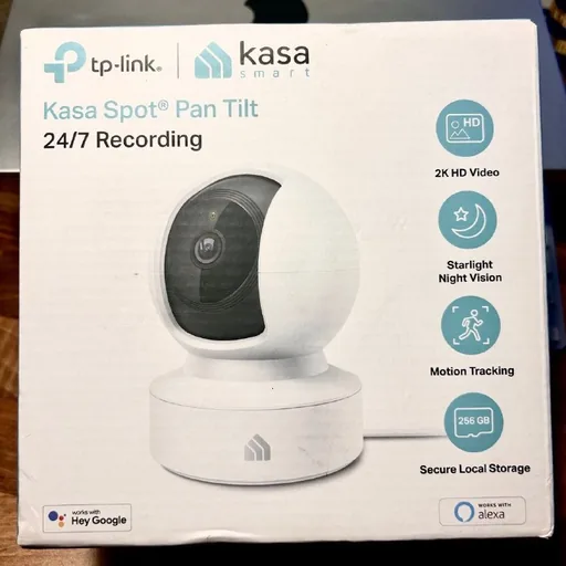 TP-Link Kasa Spot Pan Tilt камера