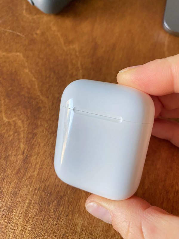 Airpods 2 с чехлом и шнуром для зарядки 2