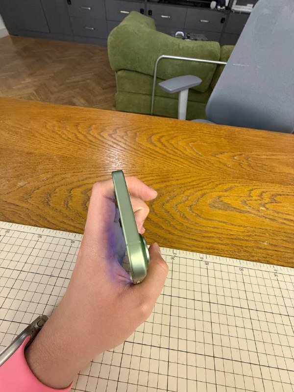 iPhone 17 4
