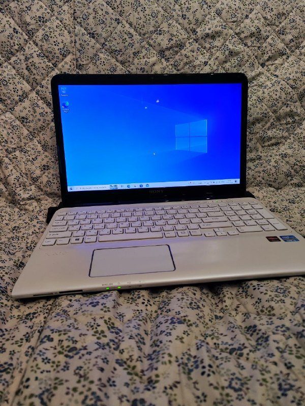 Ноутбук Sony VAIO SSD 8GB RAM