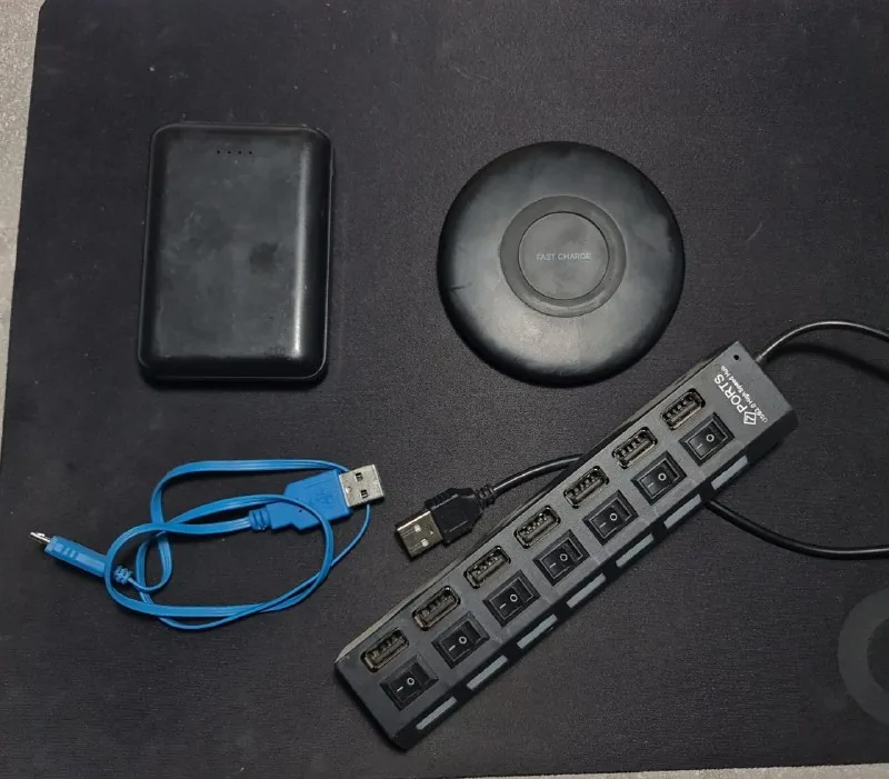 Беспроводная зарядка Samsung, USB-хаб и повербанк 1