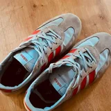 Кроссовки Adidas 1