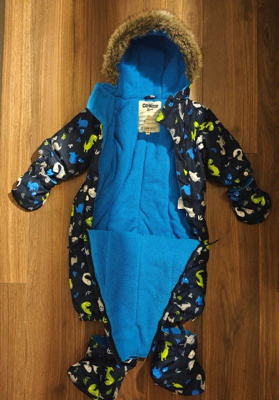 Теплый комбинезон, пинетки и варежки Carter's на 12 месяцев 2