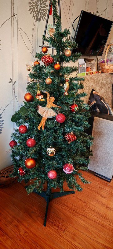 Ватное одеяло, подушки, елка 4