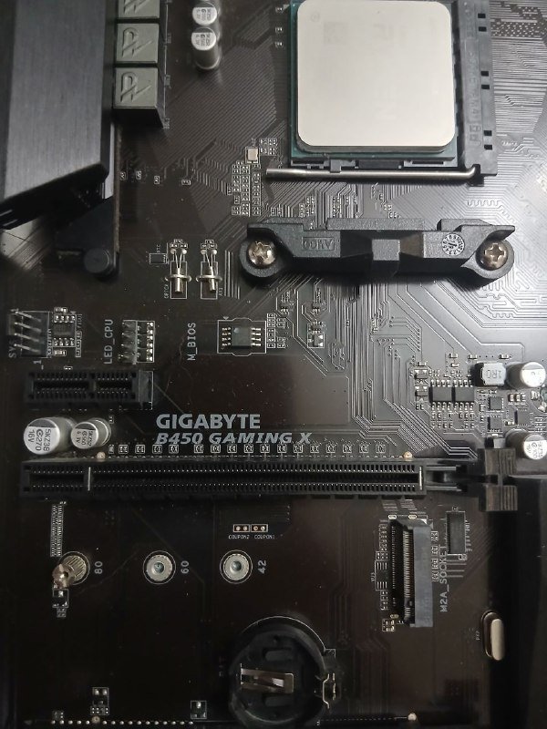 Процессор Ryzen 7 3700x, 4 плашки памяти DDR4 по 16 Гб, материнская плата 3