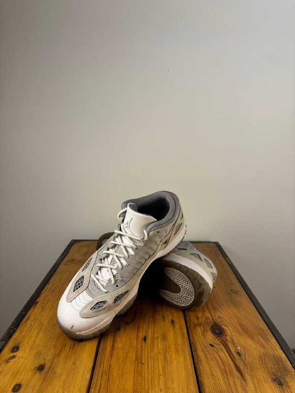 Air Jordan Retro Low IE US 9.5 EU 43 7