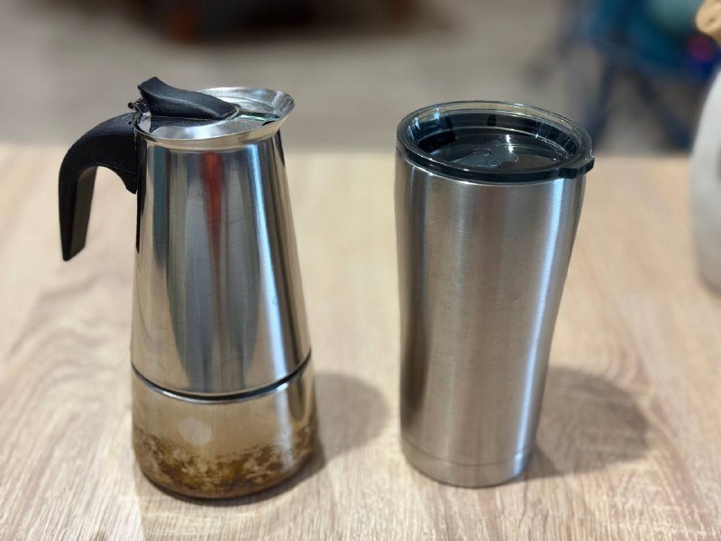 Стеклянная ваза, Керамический кувшин, Маленький стеклянный флакон, Кофеварка гейзерная, Термостакан, Пластиковая миска с дуршлагом, Формы для куличей, Форма для запекания 2