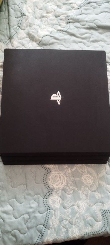 Playstation 4 pro с джойстиком без жёсткого диска