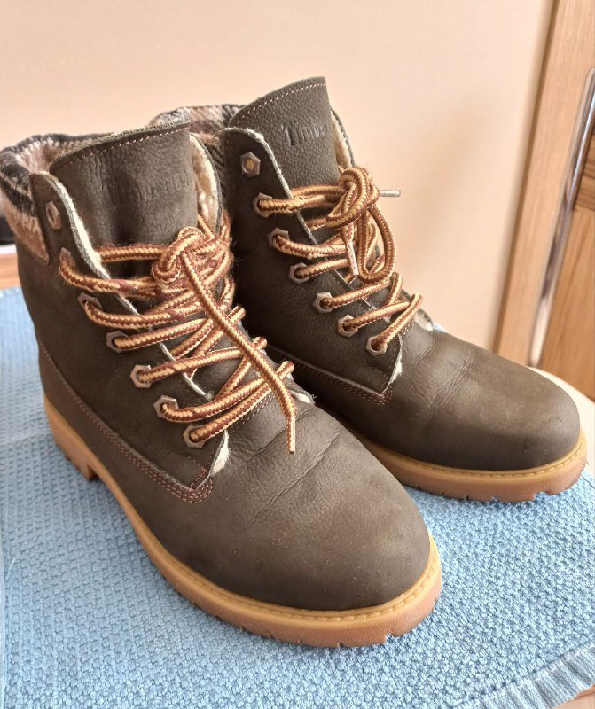 Ботинки зимние р-р 36