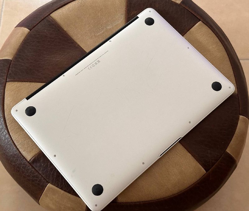 Mac Book Air 13 inch, SSD 128gb, 2014 7