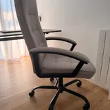 Компьютерный стол, кресло 8