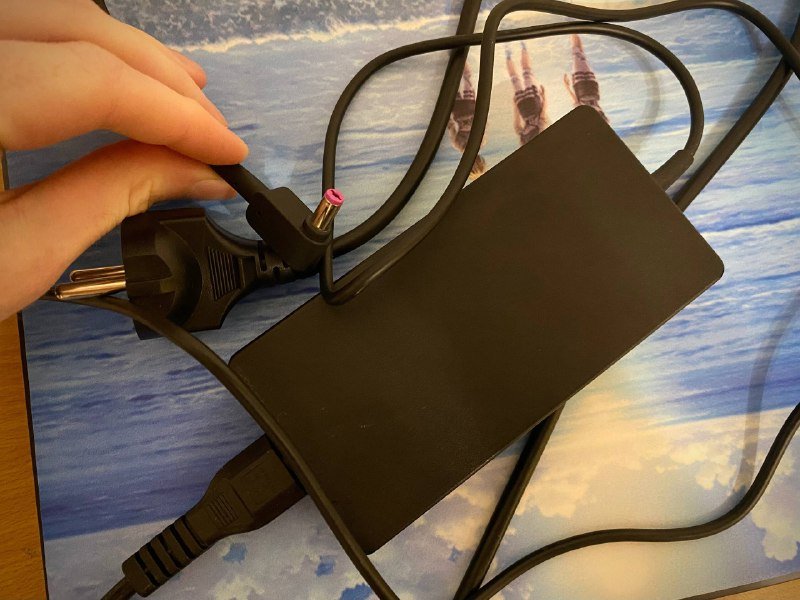 Ноутбук Acer Aspire 7, геймпад DualSense, мышь Logitech G102, ковёр 3