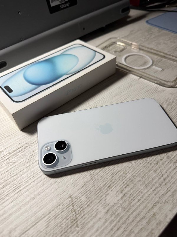 iPhone 15 Plus 256GB 5