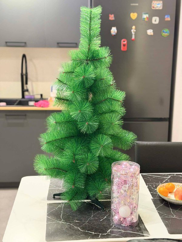 Новая елка и игрушки