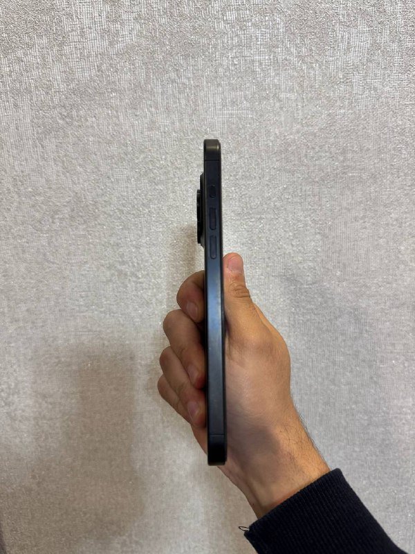 iPhone 15 Pro Max 256gb с чехлом 3