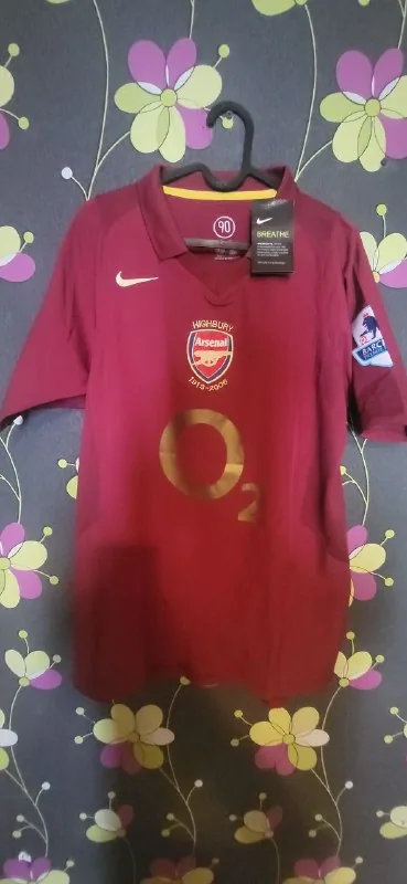 Футболки футбольных клубов Arsenal, Juventus, Inter, Milan 1