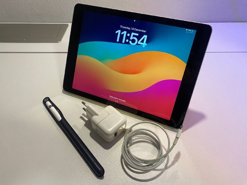 Apple Pencil, iPad 6-го поколения 9.7’ 32Gb, аксессуары