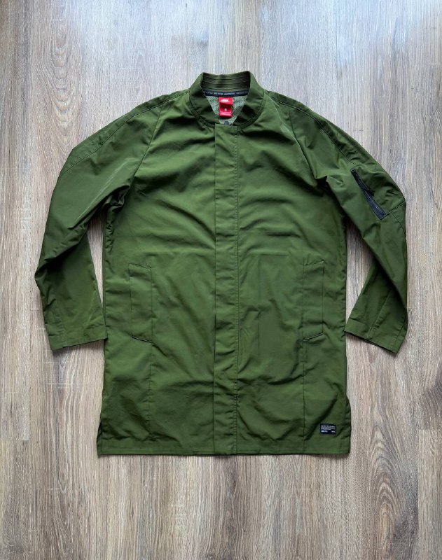 Zip-худи Juicy Couture, Куртка Kappa, Куртка Carhartt, Ботинки Dr.Marten’s, Ботинки Dockers, Куртка/Плащ Nike 6