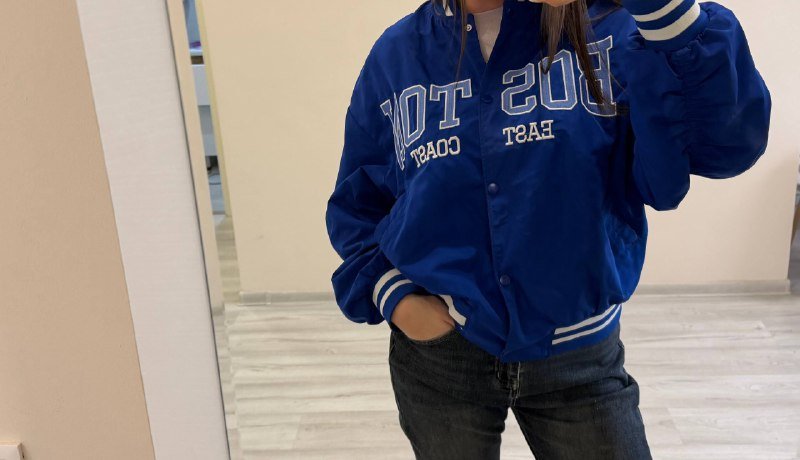 Бомбер Bershka размер M-L