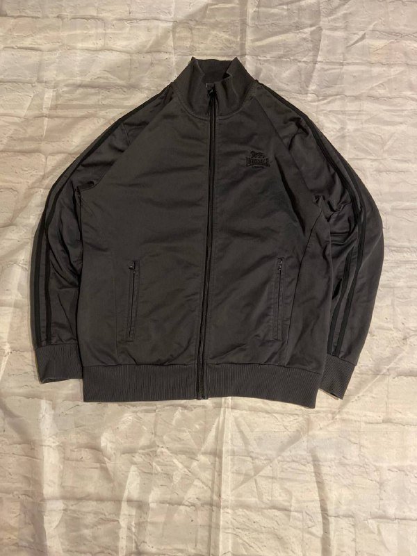 Lonsdale zip-up jacket size M