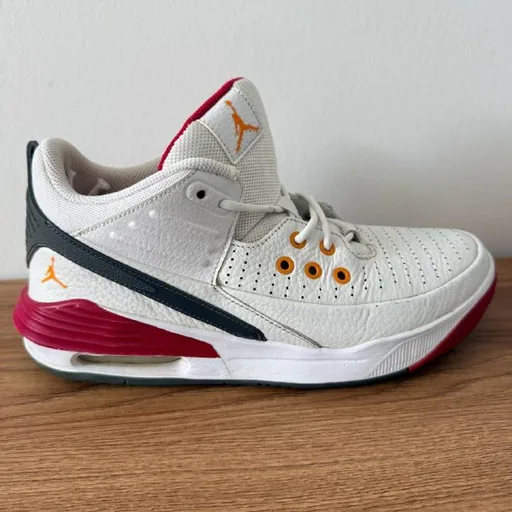 Jordan Max Aura 5