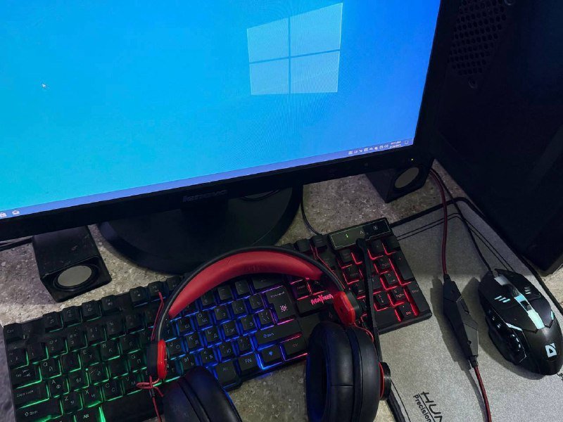 Монитор Lenovo ThinkVision E2223s с периферией 2