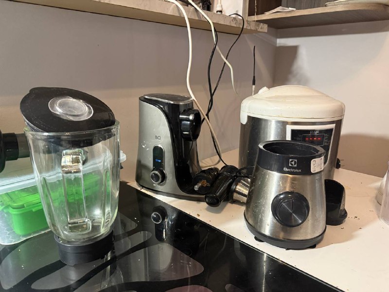 Мультиварка Raf, Блендер Electrolux, Соковыжималка BQ 2
