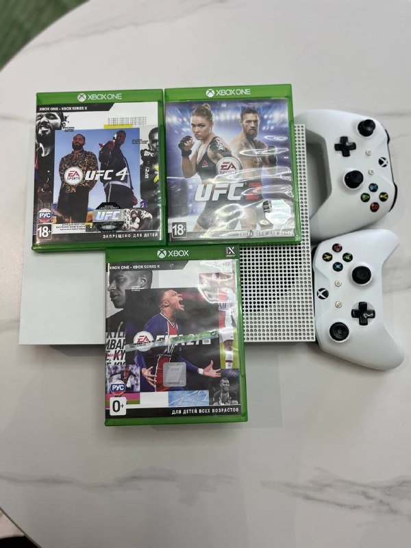 Xbox One S с 2 джойстиками и 3 играми 3