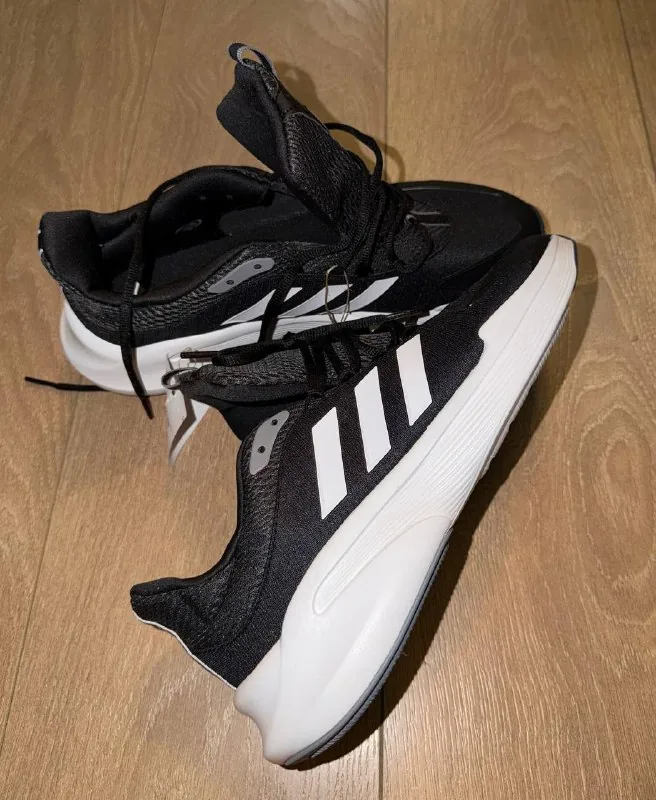 Кроссовки Adidas 1
