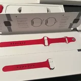 Apple Watch 7 Product Red, два оригинальных ремешка 6