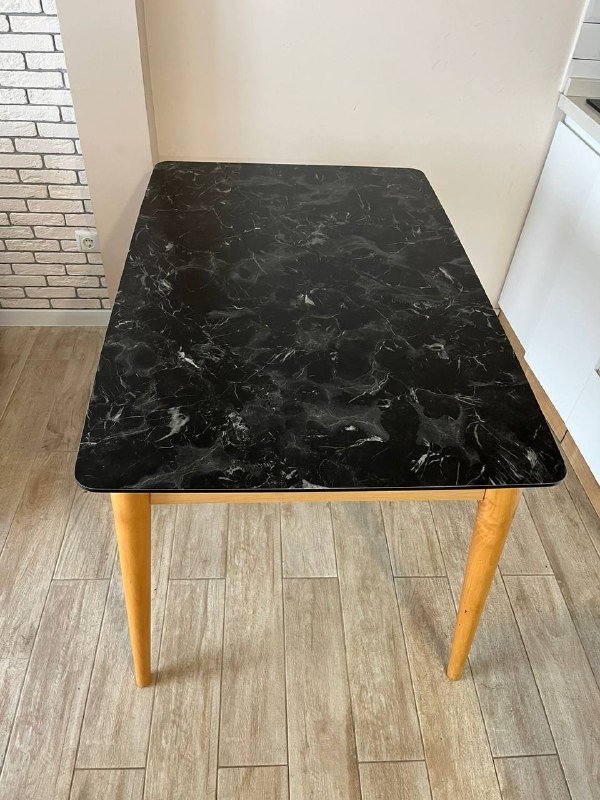 стол обеденный