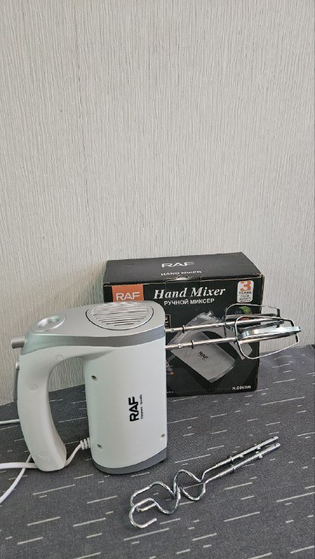 Ручной миксер с 2 комплектами насадок