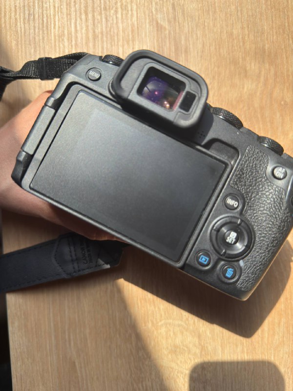 Камера CANON Rp, объектив 40 mm, карта памяти 256 GB 6