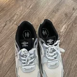 Кроссовки Umbro 3