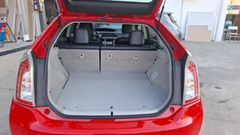 Toyota Prius 2015 хэтчбек гибридный 1.8 двигатель 6