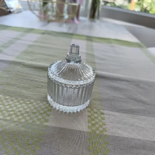 Шкатулка, плед, кукла, коврик, топ, наушники, тату