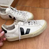 Кроссовки Veja 1